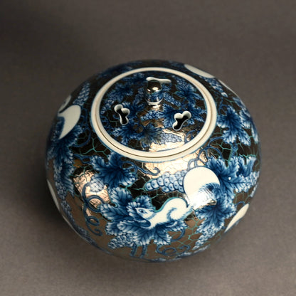 White Gold Koro Incense Burner ー朱明窯 藤井 朱明 “極上白金彩葡萄紋 香爐”