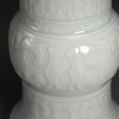 Large Porcelain Vase ー加藤 渓山 “白瓷尊式 花瓶”