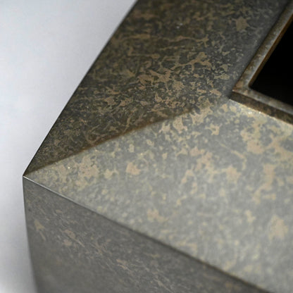 Bronze Vase, Exhibited 33rd Nihon Dento Kogeiten 1986 ー米田 美昭 “朧銀四方花器”