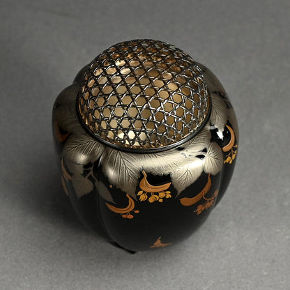 Lacquer Koro Incense Burner w/ Silver Lid ー鬼平 慶司 “菩撮樹蒔絵香炉”