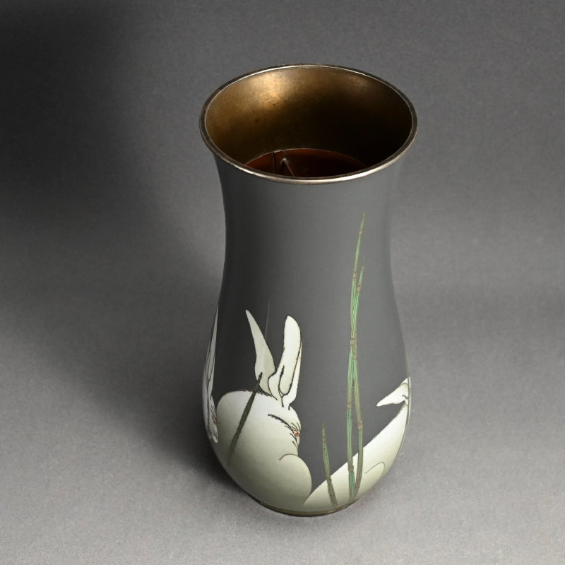 Exquisite Ando Shippo Cloisonne Vase, Rabbits ー“七宝兎文花瓶”