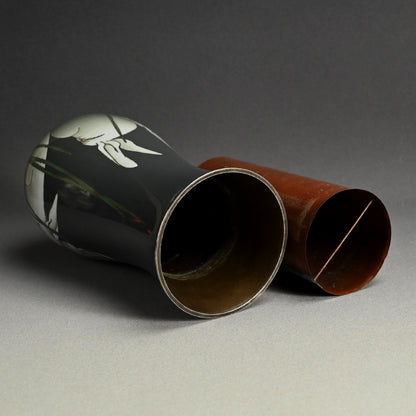 Exquisite Ando Shippo Cloisonne Vase, Rabbits ー“七宝兎文花瓶”