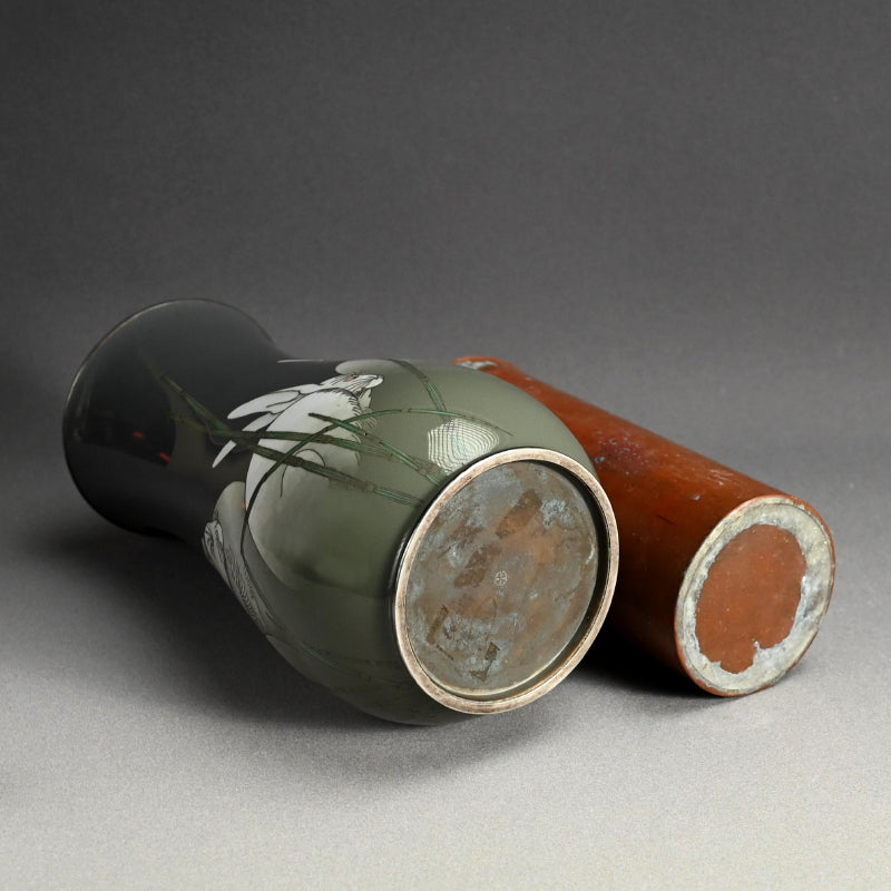 Exquisite Ando Shippo Cloisonne Vase, Rabbits ー“七宝兎文花瓶”