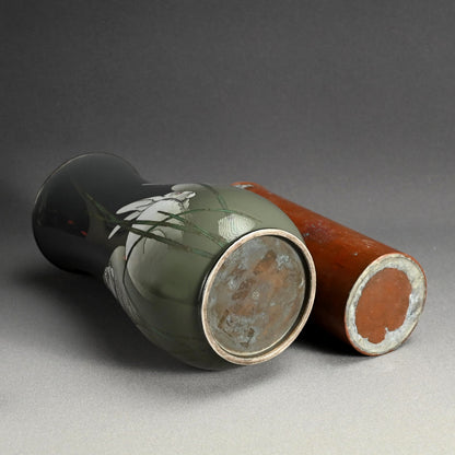 Exquisite Ando Shippo Cloisonne Vase, Rabbits ー“七宝兎文花瓶”