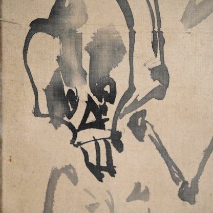 日本の骨董品と遊女の絵巻