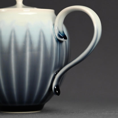 Exquisite Tea Pot ー永草 陽平 “流彩磁 ポット”