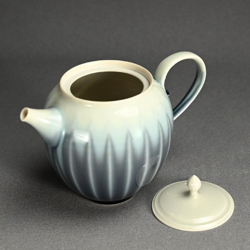 Exquisite Tea Pot ー永草 陽平 “流彩磁 ポット”