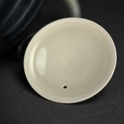 Exquisite Tea Pot ー永草 陽平 “流彩磁 ポット”