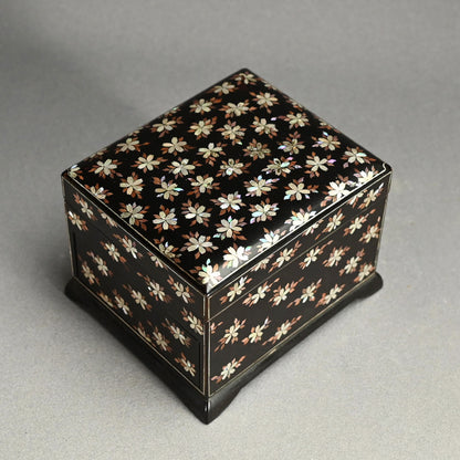 Meiji Imperial Gift Box, Lacquer and Mother-of-Pearl Inlay