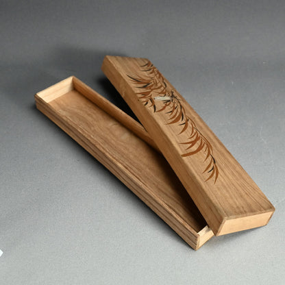 優美な木地塗り詩文カード箱