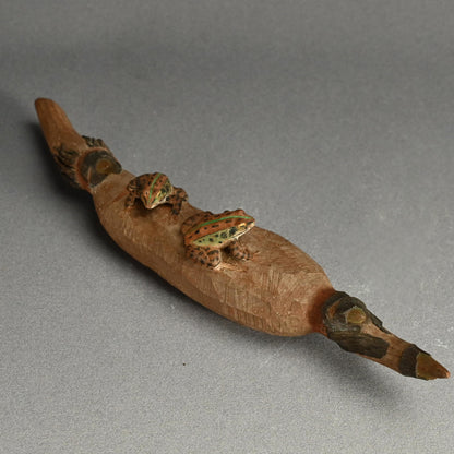 カエルの彫刻 ー宮本理三郎