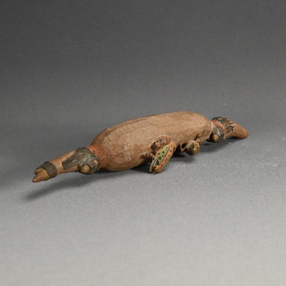 カエルの彫刻 ー宮本理三郎