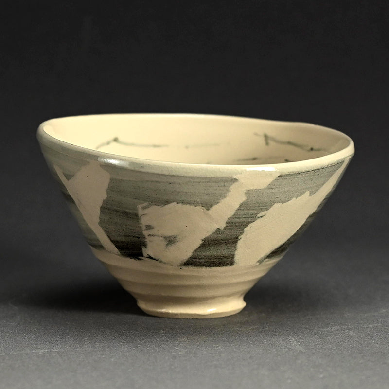Quintessential Striated Bowl ー重森 陽子 “黒線抜絵 鉢”