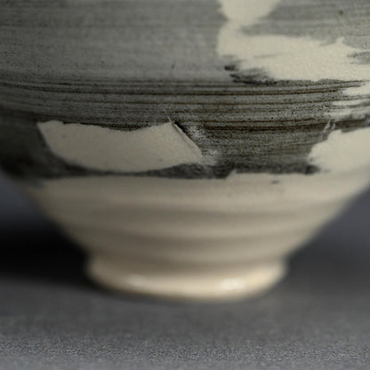 Quintessential Striated Bowl ー重森 陽子 “黒線抜絵 鉢”