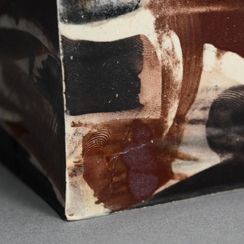 女性陶芸の先駆者 ー重森陽子のCUBE 「茶色のCUBE」