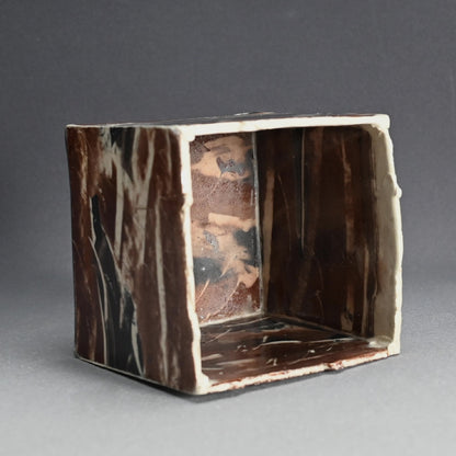 女性陶芸の先駆者 ー重森陽子のCUBE 「茶色のCUBE」