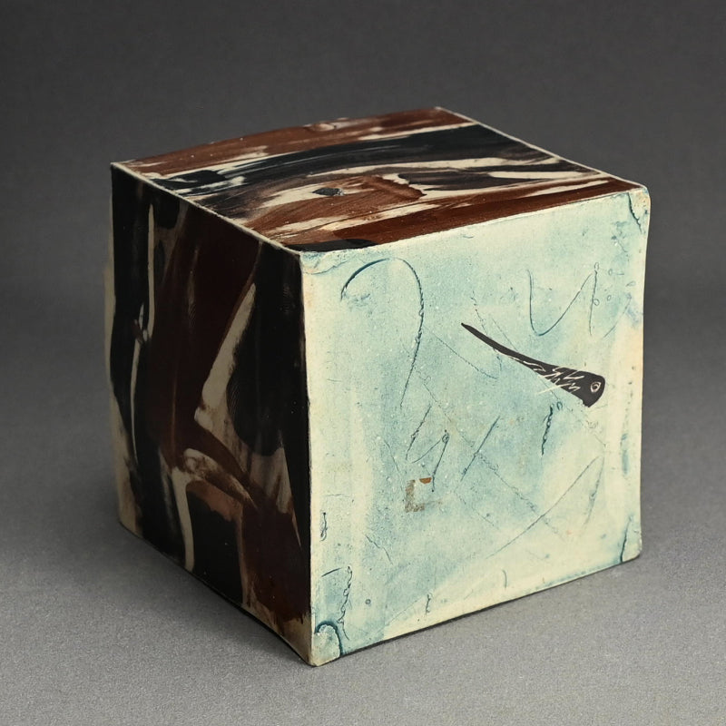 女性陶芸の先駆者 ー重森陽子のCUBE 「茶色のCUBE」