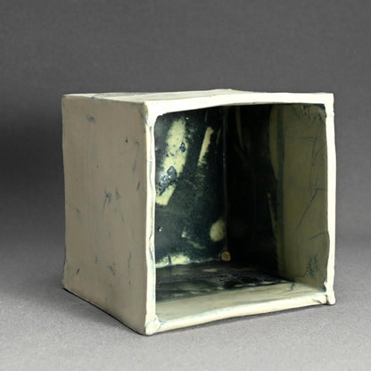 女性陶芸家 ー重森陽子のPale CUBE 「千点紋 CUBE」