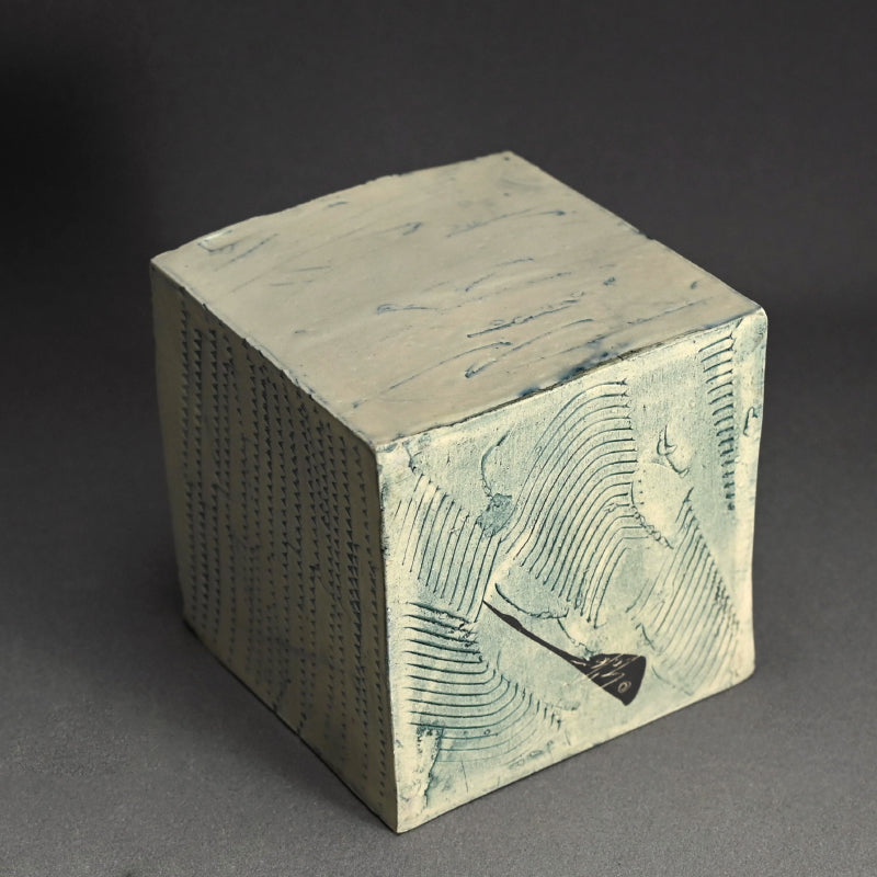 女性陶芸家 ー重森陽子のPale CUBE 「千点紋 CUBE」