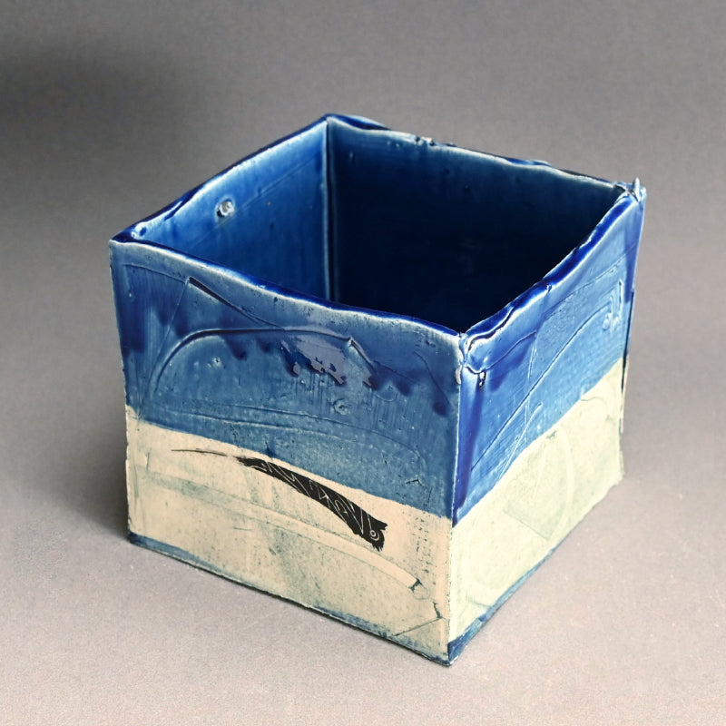 女性陶芸家 ー重森陽子のCUBE「陽白CUBE」