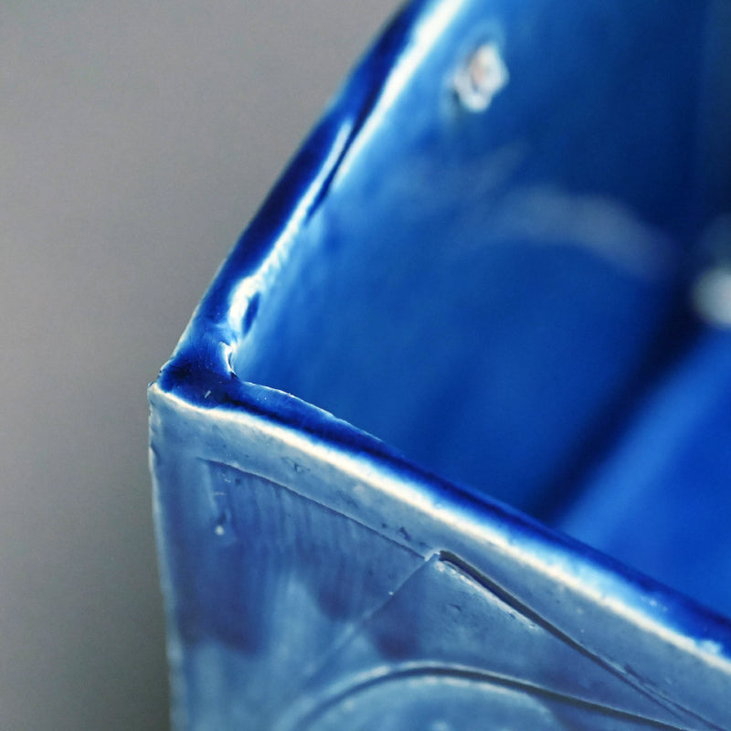 女性陶芸家 ー重森陽子のCUBE「陽白CUBE」