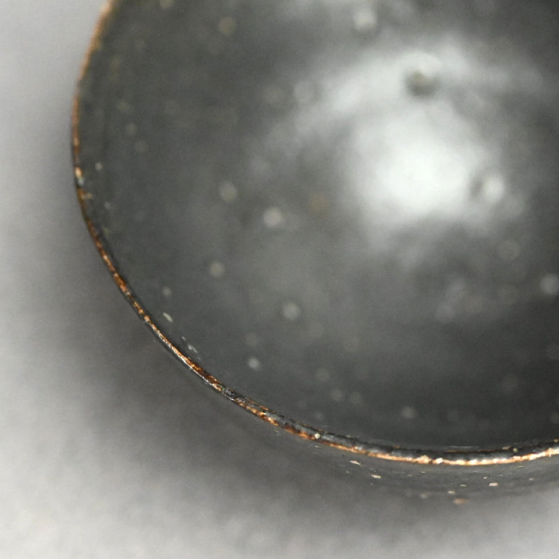 黒銀盃 ー重森陽子「盃」