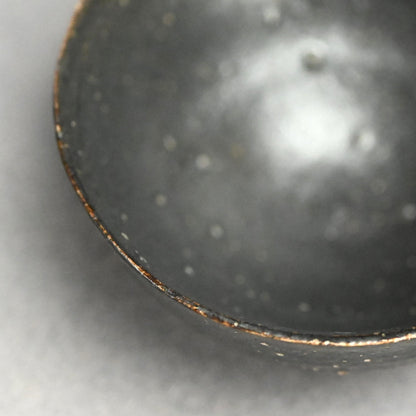 黒銀盃 ー重森陽子「盃」