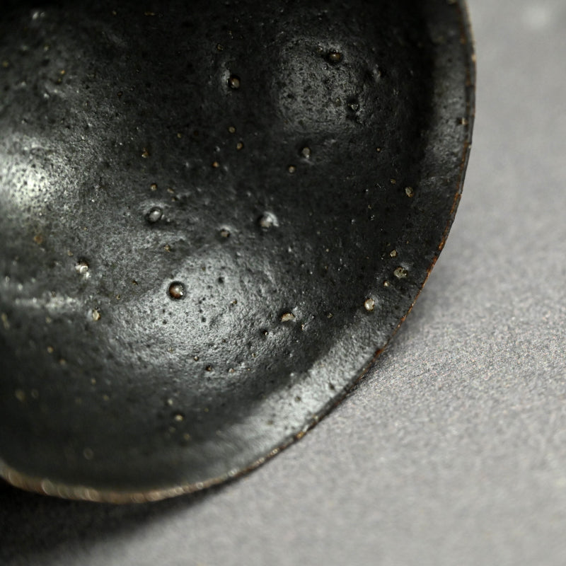 黒銀盃 ー重森陽子「盃」