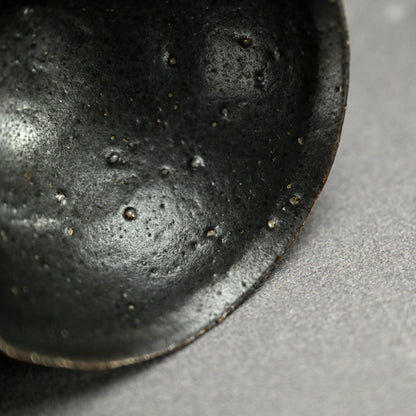 黒銀盃 ー重森陽子「盃」