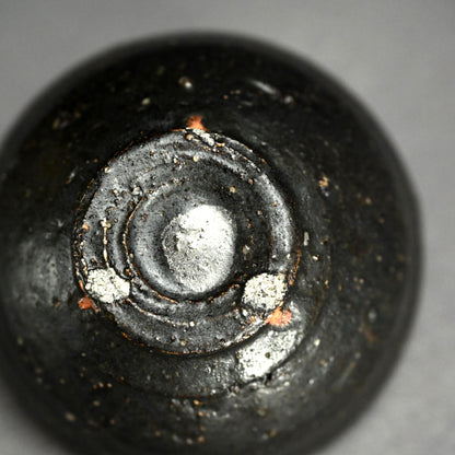 黒銀盃 ー重森陽子「盃」