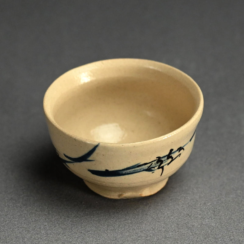 Ceramic Sake cup by Female Potter ー重森 陽子 “ぐい吞”