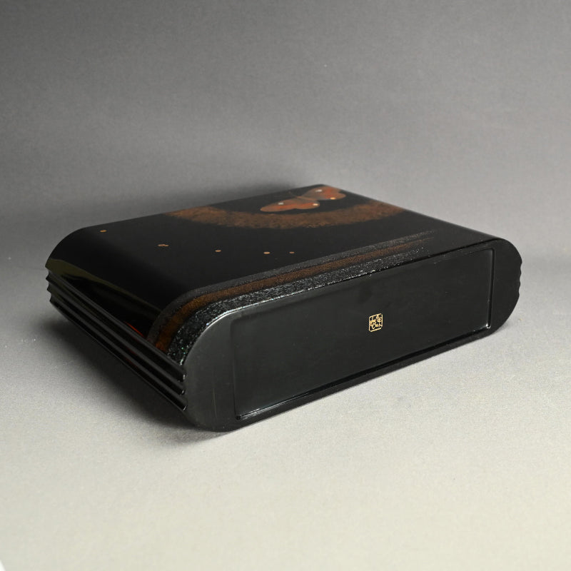 蝶付漆花瓶 ー井波唯志 「花器」