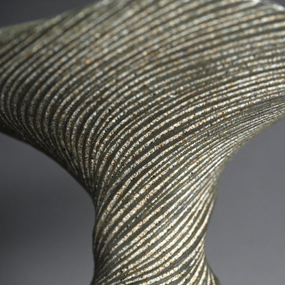 Rare Black Wave Vase ー崎山 隆之 “聴涛”