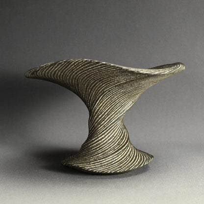 Rare Black Wave Vase ー崎山 隆之 “聴涛”