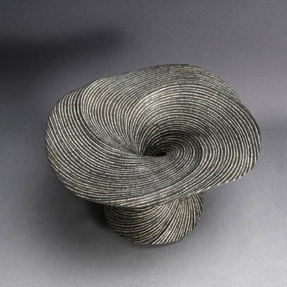 Rare Black Wave Vase ー崎山 隆之 “聴涛”