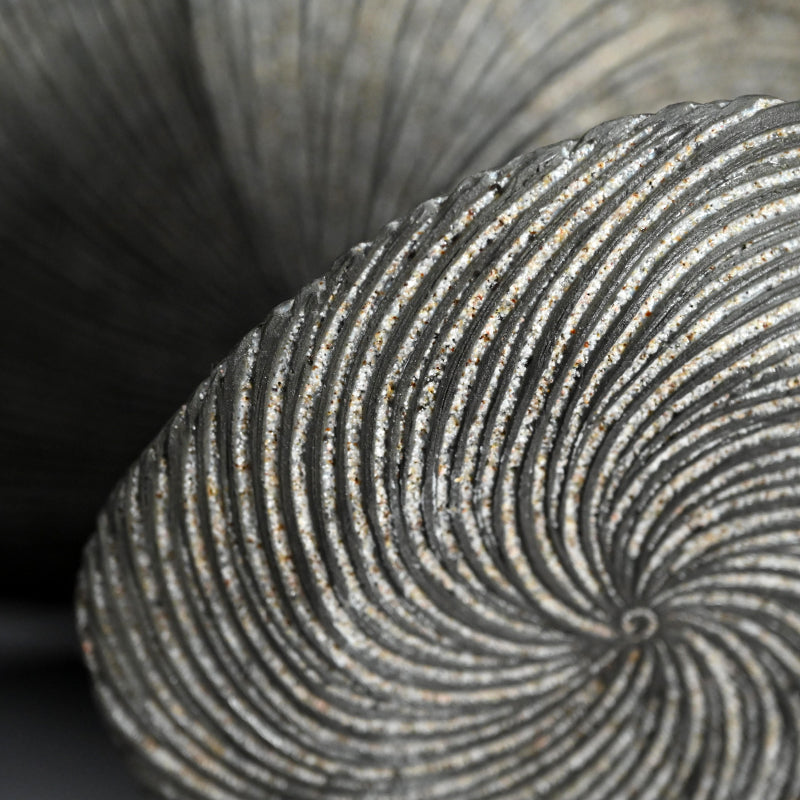 Rare Black Wave Vase ー崎山 隆之 “聴涛”