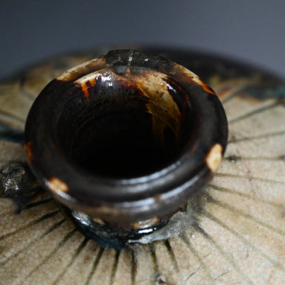 Beautiful Antique Japanese Seto Heiji Vase ー“丸菊文 印花瓶子”