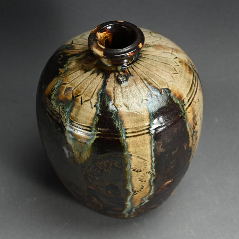 Beautiful Antique Japanese Seto Heiji Vase ー“丸菊文 印花瓶子”