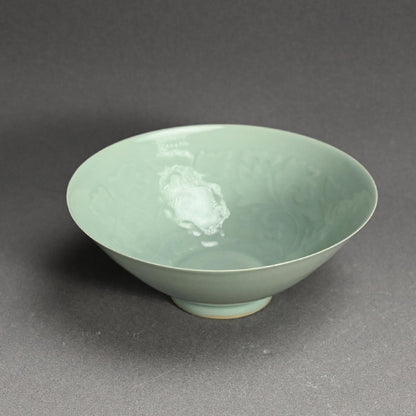 Exquisite Celadon Bowl By Imperial Artist ー初代 諏訪 蘇山 "青瓷 陽紋鉢"