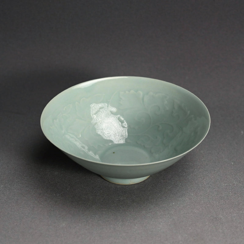 Exquisite Celadon Bowl By Imperial Artist ー初代 諏訪 蘇山 "青瓷 陽紋鉢"