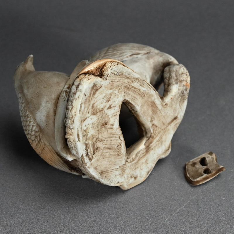 アンティークの日本の生磁器香炉、ウズラ