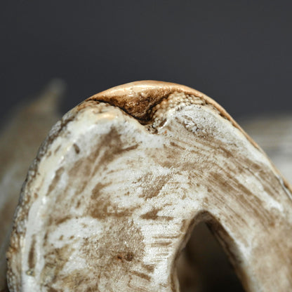 アンティークの日本の生磁器香炉、ウズラ