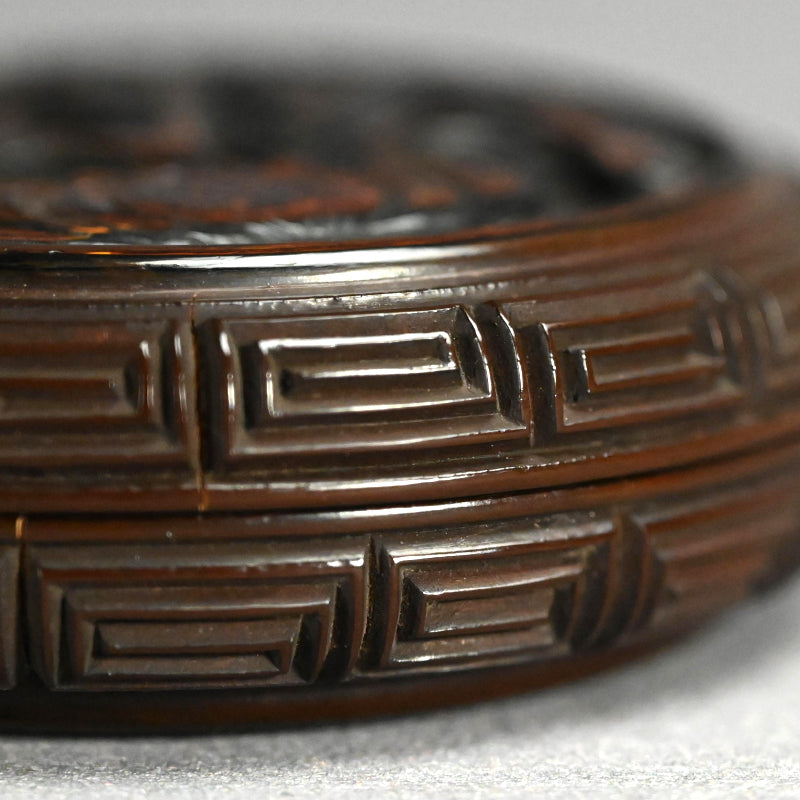 日本のアンティーク彫刻漆塗り香合香炉