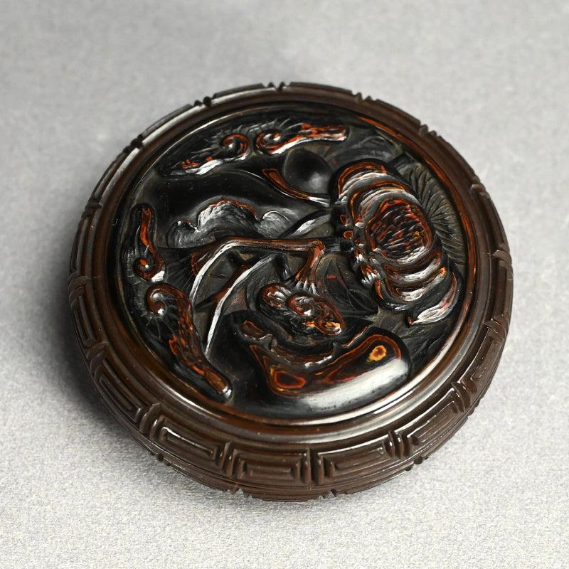 日本のアンティーク彫刻漆塗り香合香炉