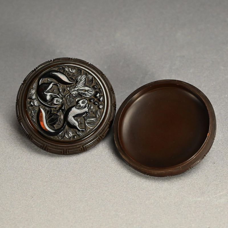 日本のアンティーク彫刻漆塗り香合香炉