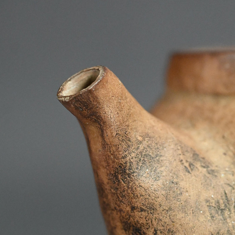 Antique Japanese Tea Pot by Buddhist Nun ー大田垣 蓮月