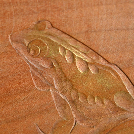 Wooden Tray Carved with Frog by LNT ー音丸 耕堂 ”木地菓子鉢”
