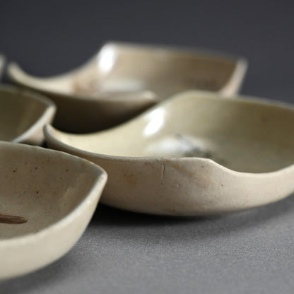 箱入り10個入り。亀甲焼懐石向付皿セット