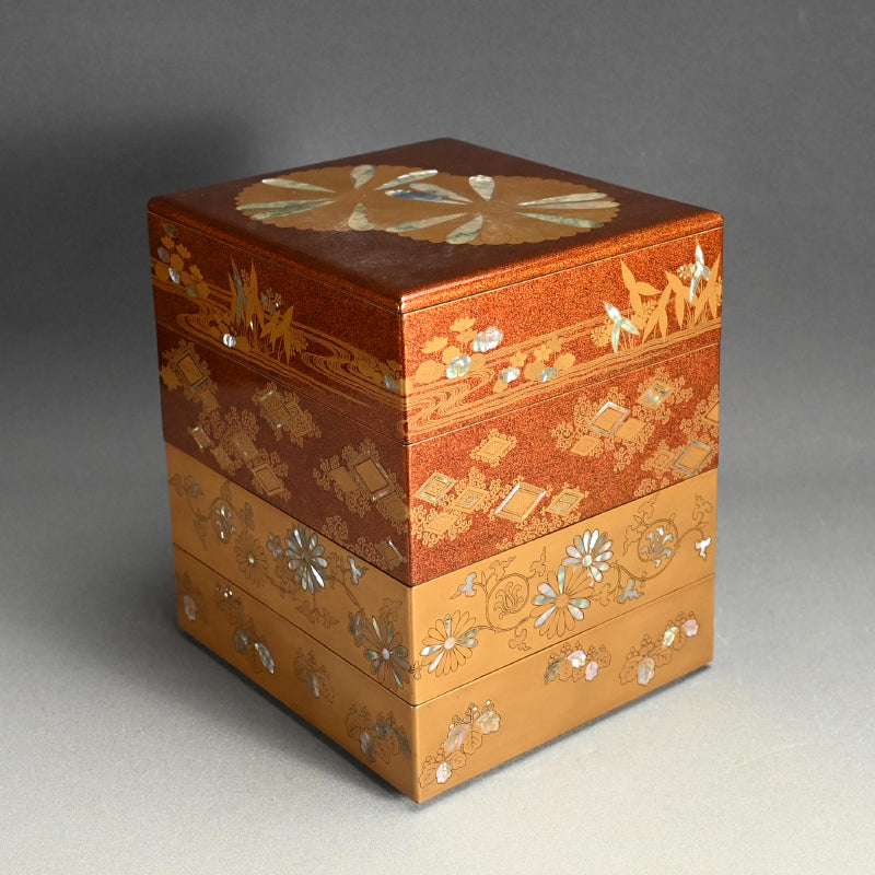 華麗なる江戸 p.漆重ね箱 ー時代蒔絵々替重箱