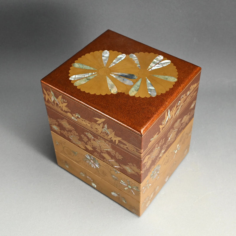 華麗なる江戸 p.漆重ね箱 ー時代蒔絵々替重箱